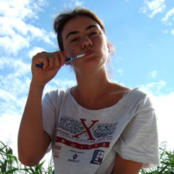 Common Toothbrush Mistakes To Avoid